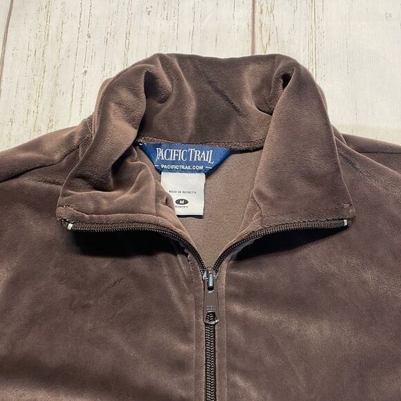 Pacific trail woman’s chocolate brown zip up velour jacket size M - Picture 2 of 6